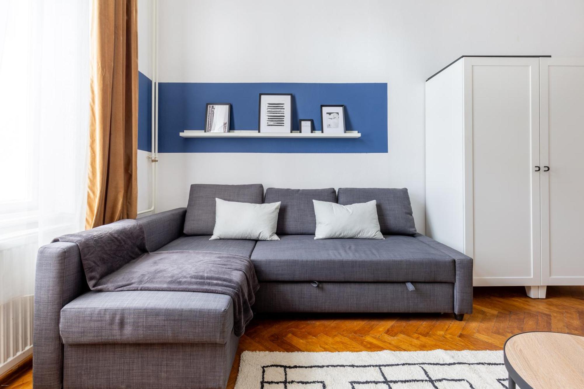 R61 Rakoczi Apartment *